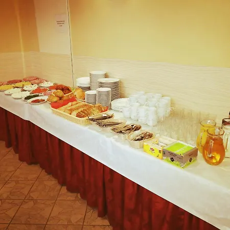 アパートホテル Zamek